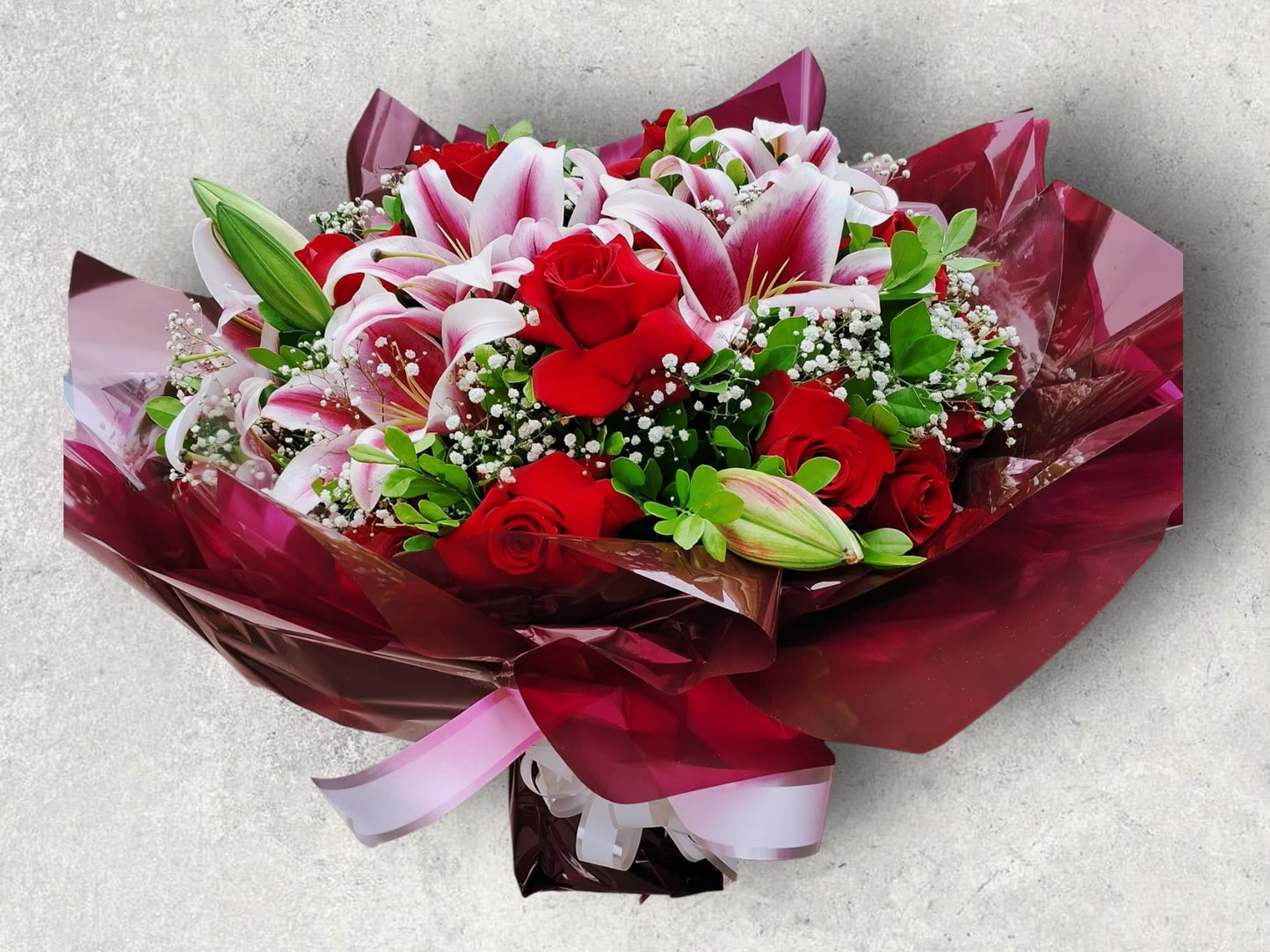 Buquê de Lírios e rosas importadas